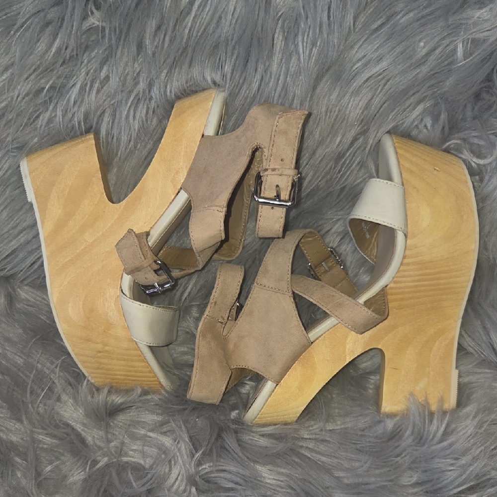 Dolce Vita Beige and Tan Strappy Platform Wedge Sandals - Picture 2 of 6